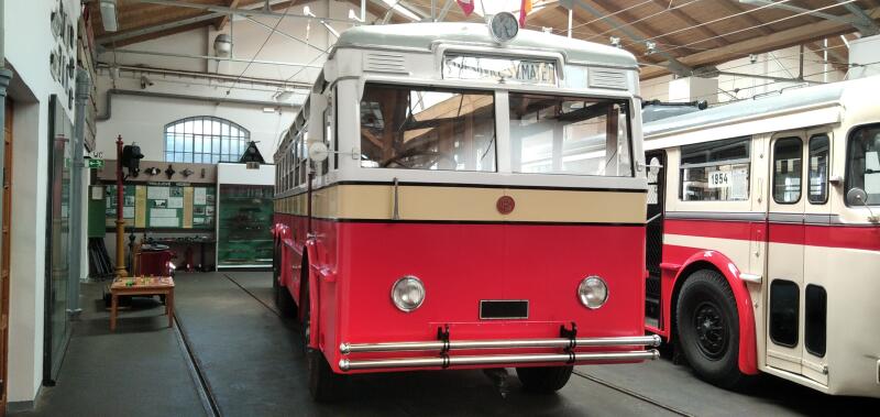 30'ların Çekoslovakya'nın başkenti için ilk troleybüs modeli – Praha TOT