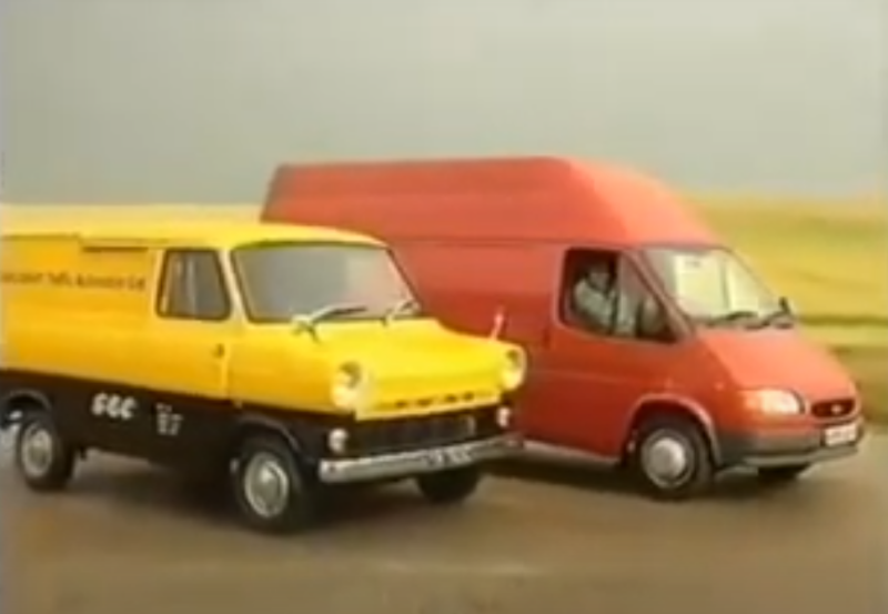 Ford Transit из 90-х: повороты ему не мешают