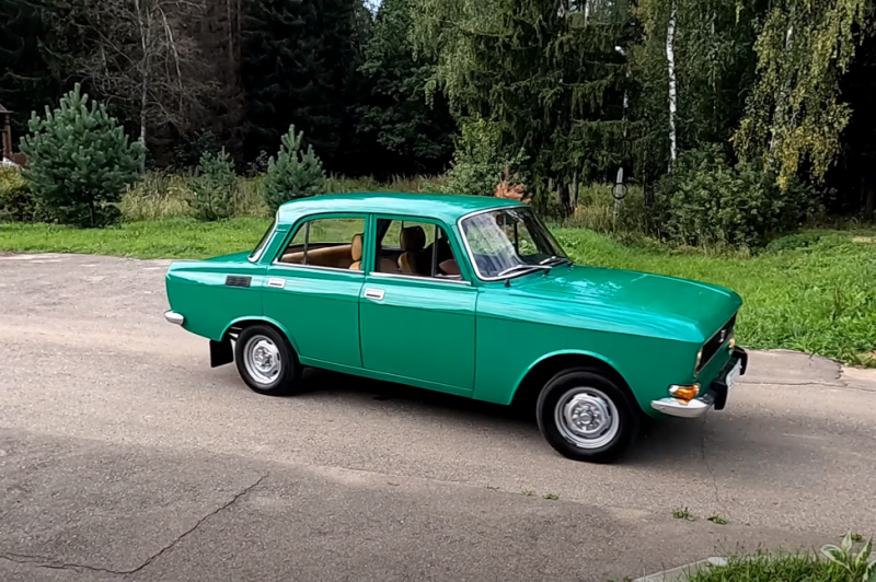 Moskvich-2140 - they are also restored to the factory state