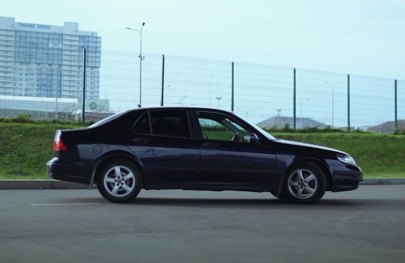 Saab 9-5 - 90년대의 풍부한 미학을 위한 자동차를 이제 누구나 이용할 수 있습니다.