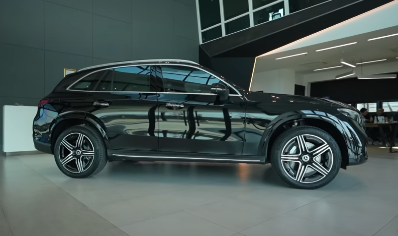 Мерседес представил новые AMG GLC