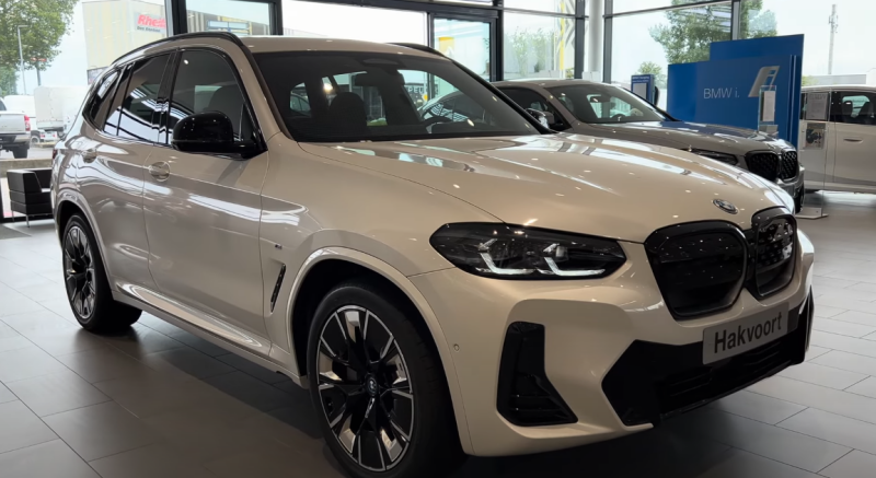 Новые BMW iX3 уже можно купить в России