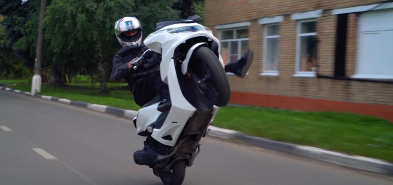 Honda PCX150: «рабочая лошадка» для города за 200 тысяч рублей