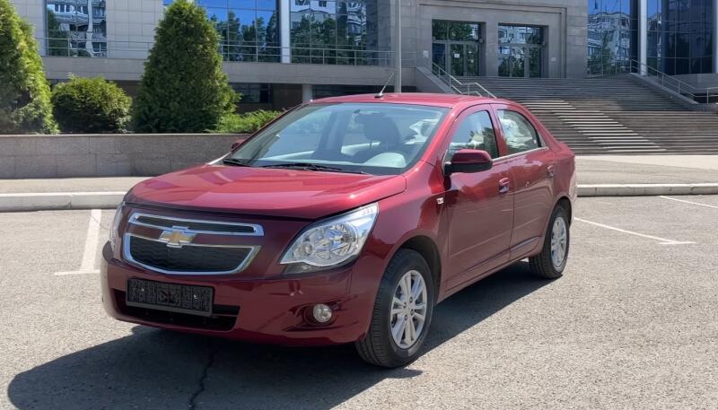 В Россию привезли Chevrolet Cobalt по цене Lada Vesta NG