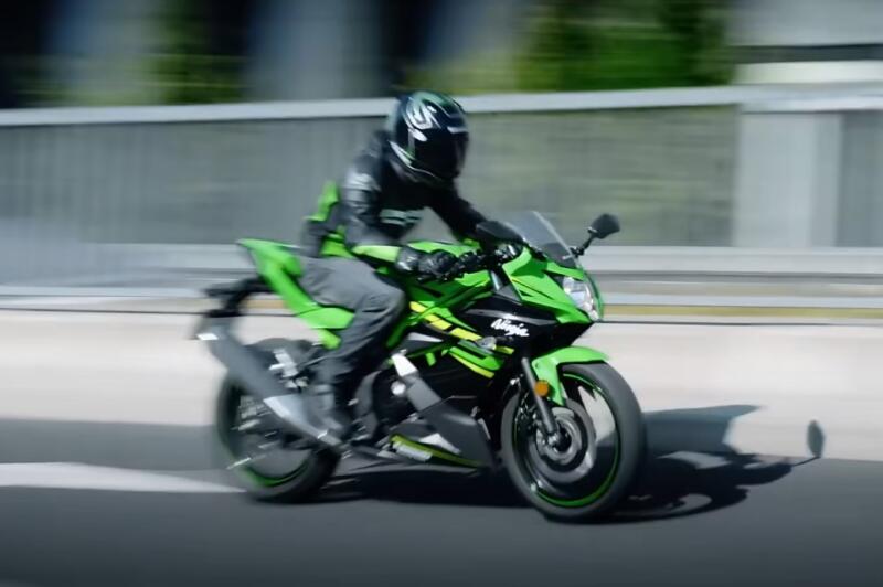 Первые электрические модели мотоциклов Kawasaki появились в продаже