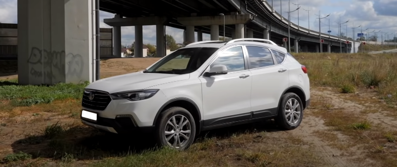 FAW Besturn X80 - what's inside the Chinese SUV and what to do with it