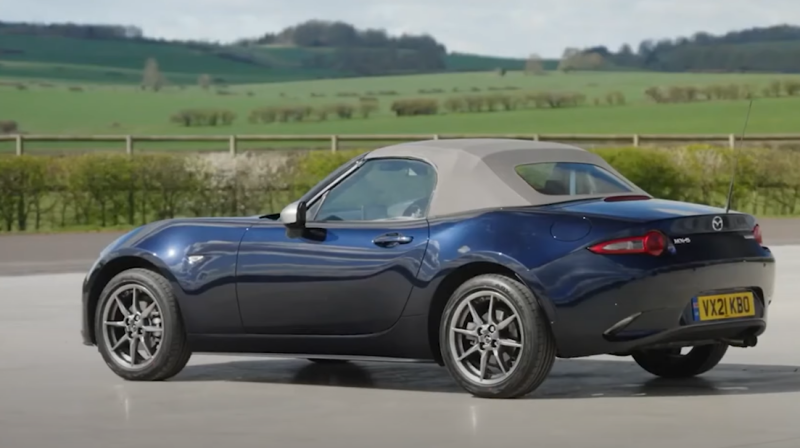 Mazda MX-5 Miata обновилась – представлена рестайлинговая модель