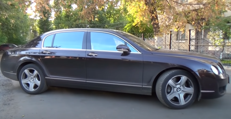 Bentley Flying Spur III – спорт и почти неприличная роскошь в «одном флаконе»