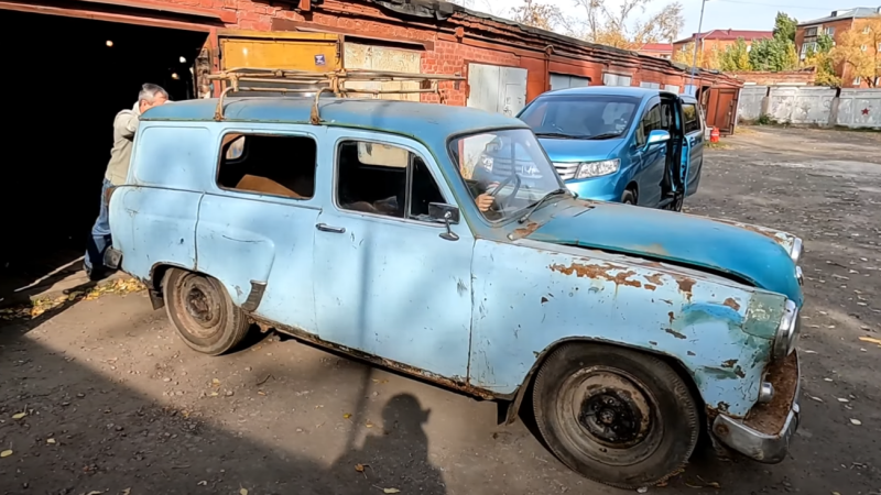 Moskvich-432IE - just over a thousand of them were produced