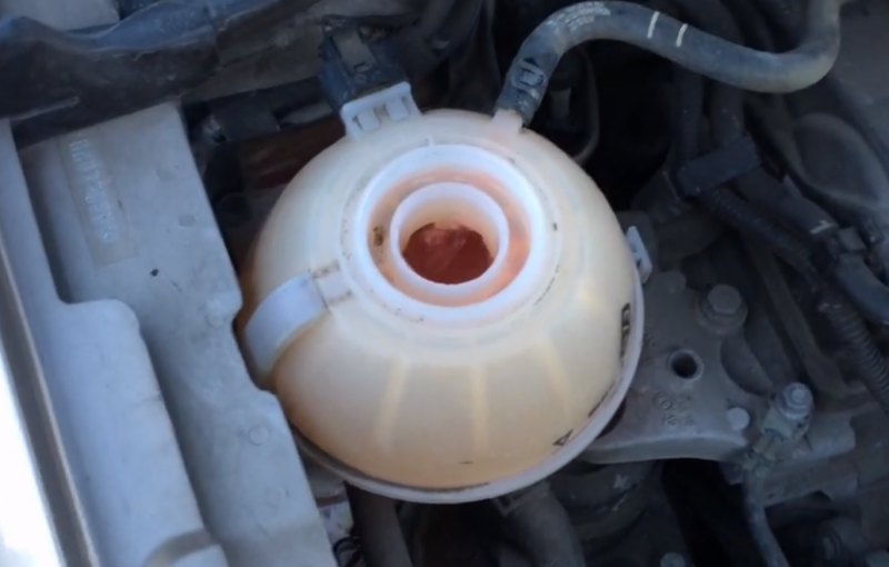 Antifreeze in Volkswagen Polo - why change it and how to do it yourself