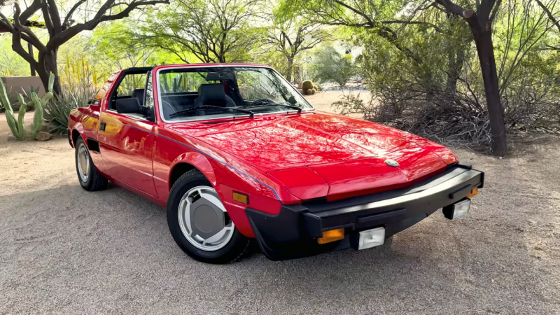 Fiat X1/9 Bertone - a “road boat” that causes universal delight