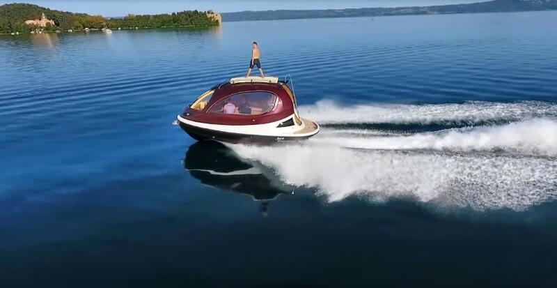 Представлена новая моторная лодка Super Sport с карбоновым корпусом и мотором мощностью 850 л. с.