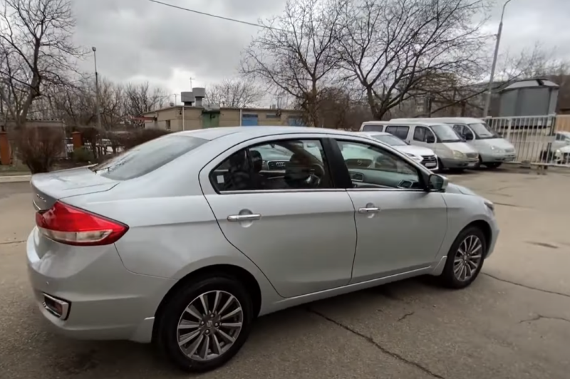 В России появились новые седаны Suzuki Ciaz 2023 года выпуска