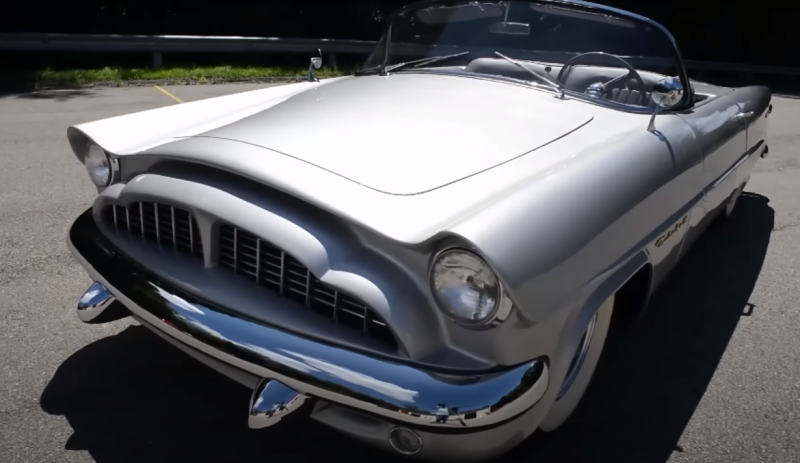 Packard Panther 1954: когда финансовые проблемы бегут быстрее автомобиля