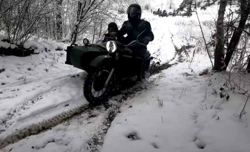 Budżetowy zamiennik skutera śnieżnego - motocykle Ural i Dnepr na zimę