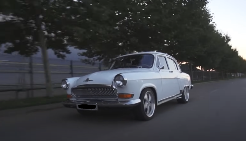 This "Volga" will give odds to most modern cars - from traffic lights and on the highway