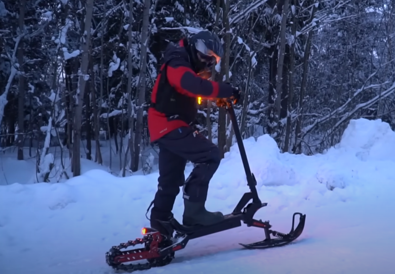 Riding an electric scooter in winter is easy if you have a special kit