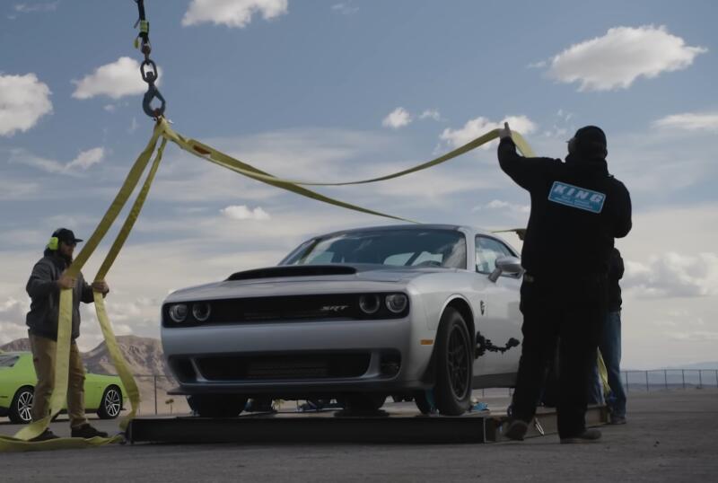 Компания Dodge выпустила последний экземпляр Challenger – им стал SRT Demon 170