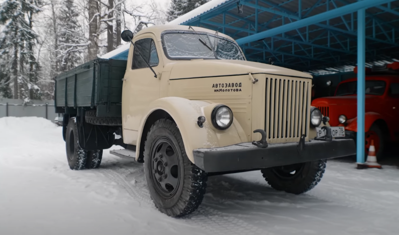 Early GAZ-51 - this simple truck helped restore the economy of the USSR