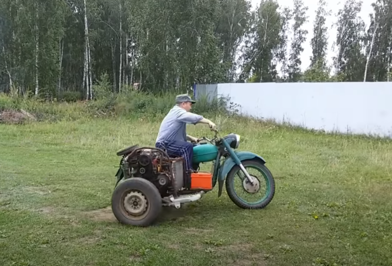 Motocicleta "Ural" com motor VAZ-2109 - o principal é que vai