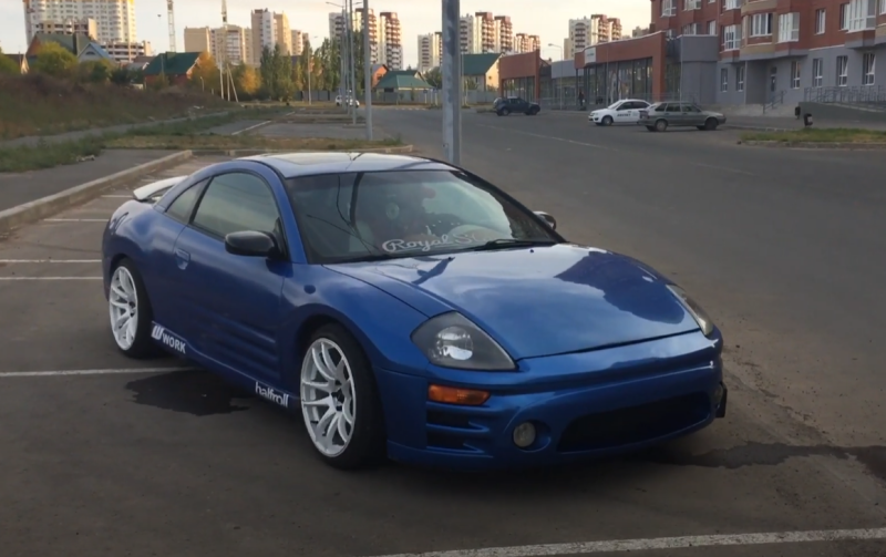 Affordable sports car Mitsubishi Eclipse 3G – looks better than it drives