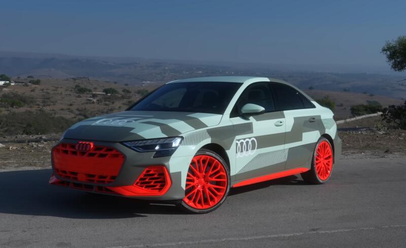 Audi S3 получила больше мощности и делитель крутящего момента