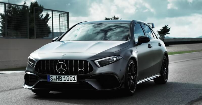 Wypuszczono limitowaną edycję Mercedes-AMG A45 z opcjami o wartości 15 tysięcy dolarów
