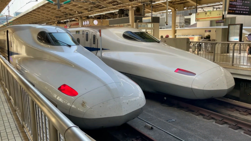 The world speed leader is the Japanese electric train of the N700 series