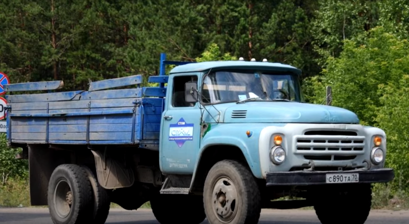 Once again about the ZIL-130: debunking myths about copying, plagiarism, stolen technologies