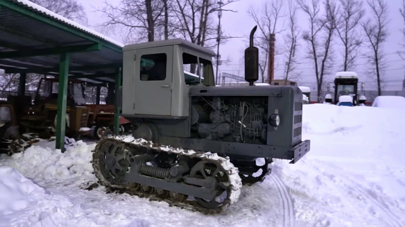 Traktör T-38: pancar tarlalarından drift istasyonuna
