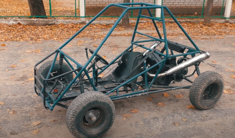 Homemade buggy with an Izh Planet 3 engine - following in the footsteps of Soviet designers