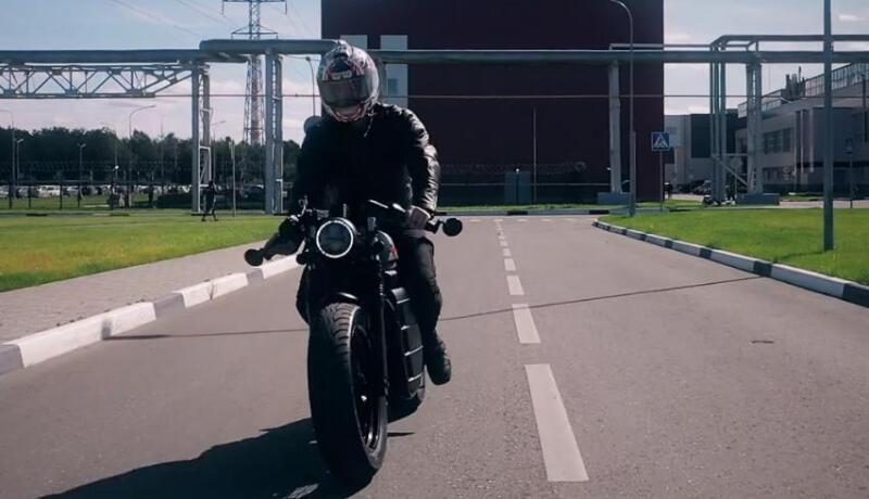 Rusya'da sınırlı sayıda klasik Izh motosikleti piyasaya sürülecek
