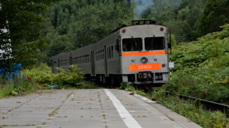 Японский дизель-поезд Д2 для Сахалина