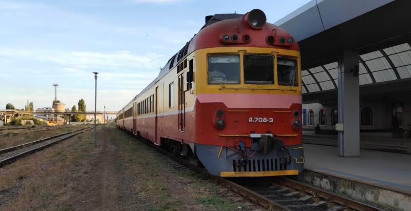 Maďarský dieselový vlak D1 vylepšené konstrukce z 60. let