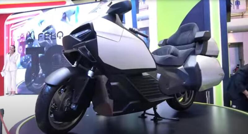 Dünyanın en büyük elektrikli motosikleti görücüye çıktı
