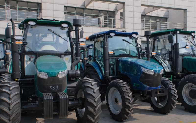 Čínská továrna na traktory - jak vyrábějí zařízení, která se posílají do Ruska