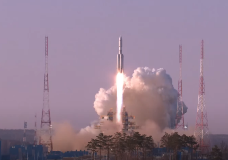 O lançamento do pesado foguete russo Angara-A5 foi bem sucedido