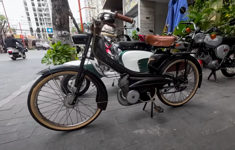 Französisches Moped Motobecane Mobilette – nicht nur in der UdSSR gab es „Löcher“