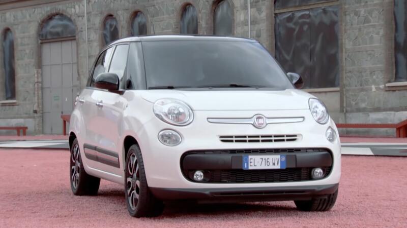 The Pope's unique Fiat 500L car will be auctioned