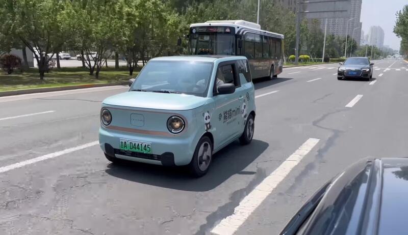 Geely Panda EV получает версию Go Kart Edition