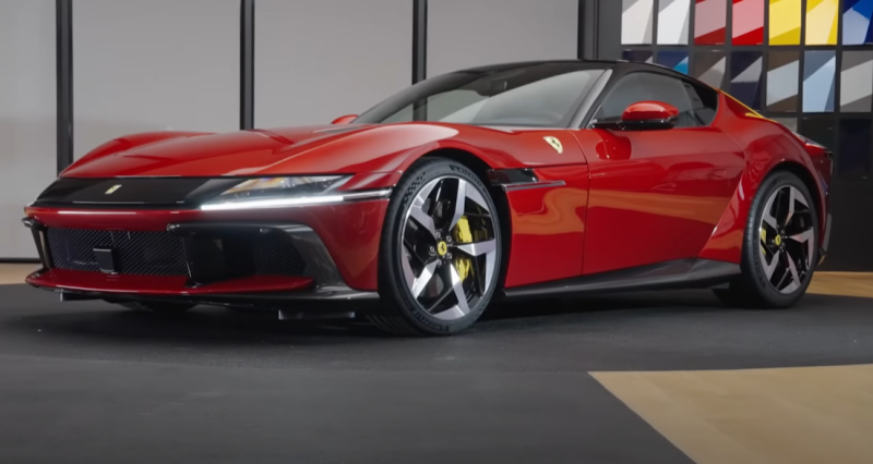 Ferrari giới thiệu thế hệ xe thể thao mới – động cơ V12 vẫn được sử dụng