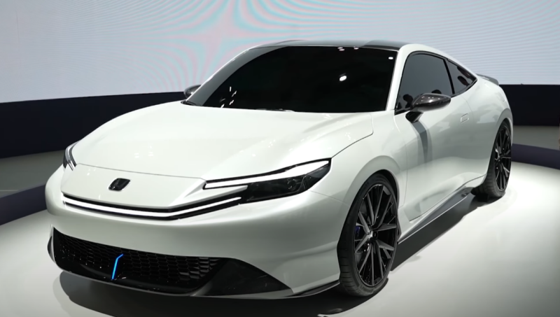 The Honda Prelude sports coupe will definitely be a hybrid with a power of 207 hp. With.
