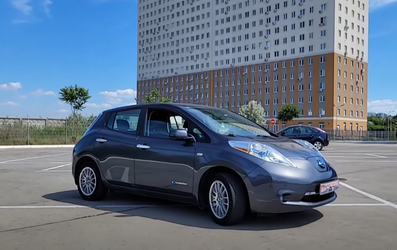Merkmale der Auswahl und des Betriebs von Elektroautos in Russland am Beispiel des Nissan Leaf