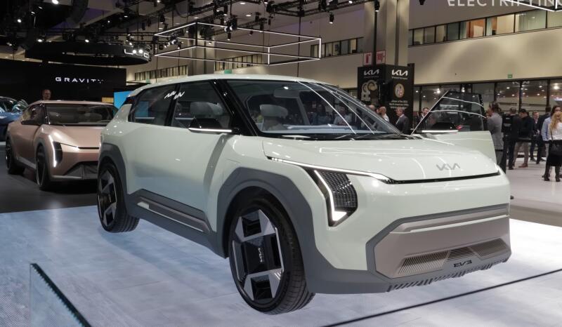 سيتم طرح سيارة كيا EV3 كروس الجديدة للبيع في 23 مايو بسعر يبدأ من 2,91 مليون روبل