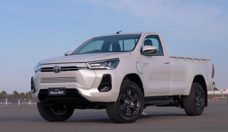 Toyota Hilux начнут производить в Таиланде