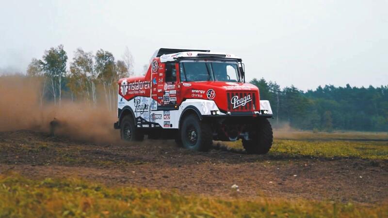 Гоночный грузовик для Дакара Praga V4S DKR