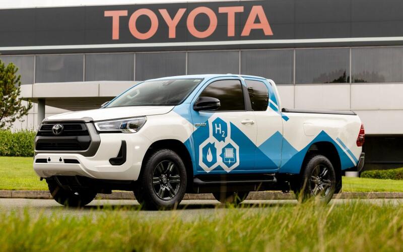 Toyota тестирует водородный Hilux с технологией Mirai и запасом хода 600 км