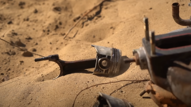 Капитальный ремонт двигателя на пляже – что способен натворить песок в моторе