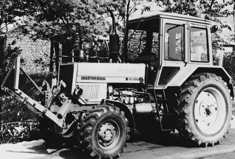Советский трактор МТЗ-142 – преемник МТЗ-80, так и не ставший серийным