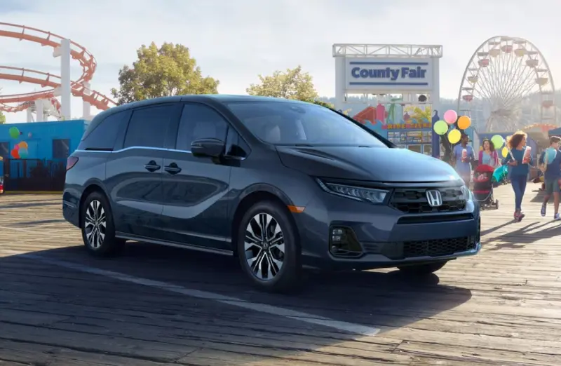 Подорожал и почти не изменился: Honda представила обновленный минивэн Odyssey